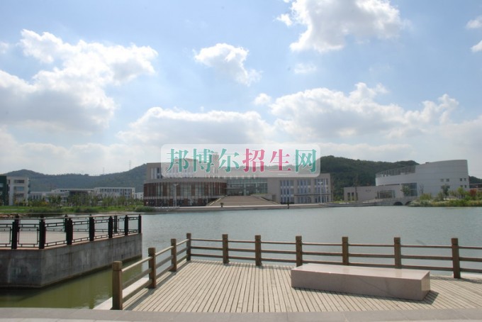 蘇州經(jīng)貿(mào)職業(yè)技術(shù)學院學費