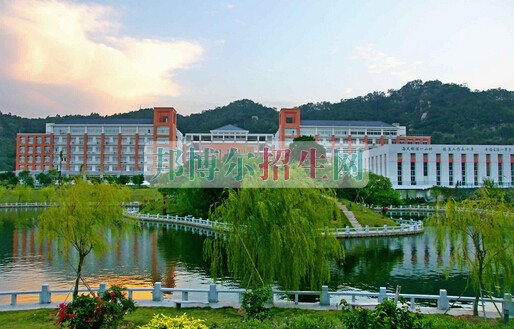 廈門醫(yī)學(xué)高等?？茖W(xué)校
