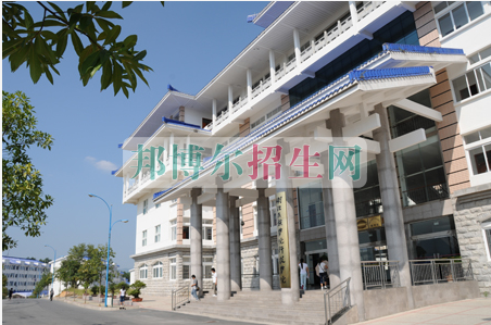湖北民族學(xué)院科技學(xué)院招生辦聯(lián)系電話(huà)