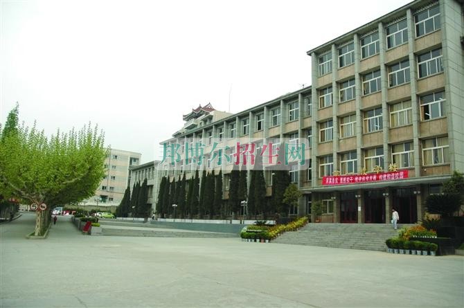 初中畢業(yè)能學動漫設計與制作嗎