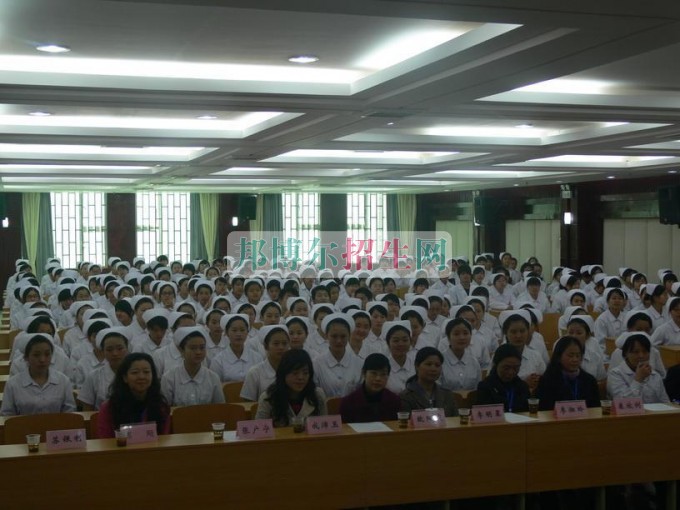 哪個大專學(xué)校的助產(chǎn)護理好