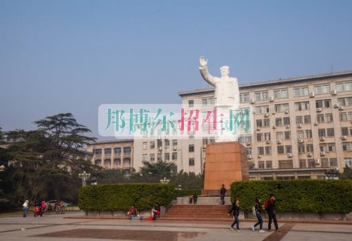 有通信技術(shù)學校嗎