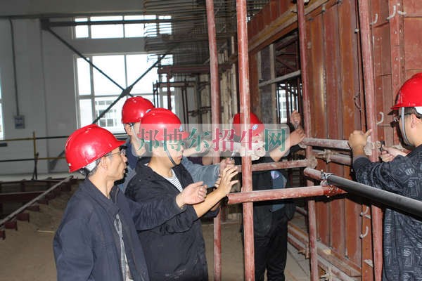 成都大專學校有建筑工程技術(shù)