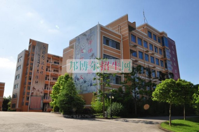 成都學軟件技術(shù)哪個學校好