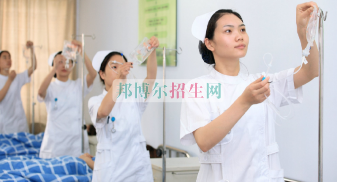 成都內(nèi)護(hù)理好的大專(zhuān)排名