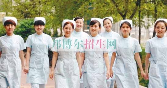 成都有高級護理的大專大學(xué)