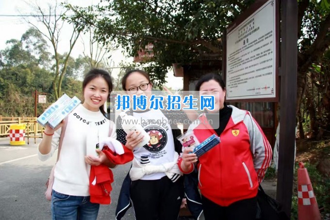 四川省樂(lè)山市第一職業(yè)高級(jí)中學(xué)春風(fēng)十里，不如你