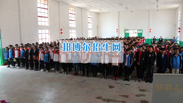馨知心集團(tuán)、云南動(dòng)高鐵普鐵公司、上海大眾等多家單位在我校舉辦招聘會(huì)