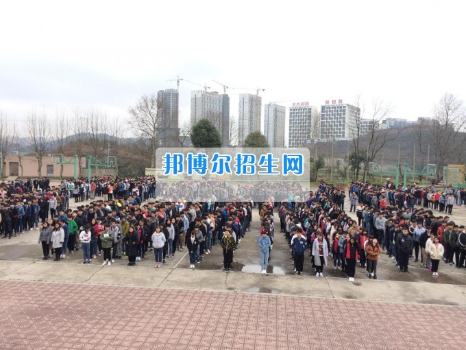 規(guī)范儀容儀表 彰顯學生風貌?------貴州建設(shè)職業(yè)技術(shù)學院開展風紀大檢查活動