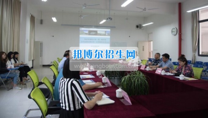 四川省一帶一路促進會會長林忠清一行來四川省經(jīng)濟管理學校參觀考察，共同商建“一帶一路國際職業(yè)教育中心”