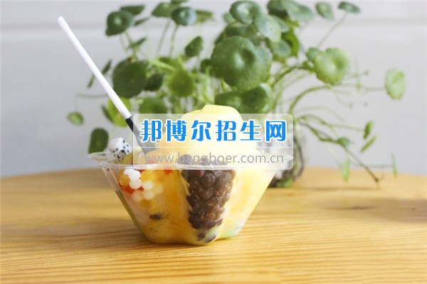成都希望航空職業(yè)學校美味冷飲大曝光！據說，正數第三的是同學們最喜愛的冷飲！