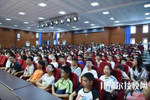 成都溫江區(qū)燎原職業(yè)技術(shù)學(xué)校2020年報(bào)名條件、招生要求、招生對(duì)象