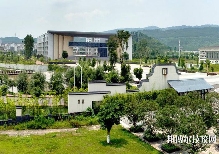 重慶兩江職業(yè)教育中心2020年報(bào)名條件、招生要求、招生對(duì)象