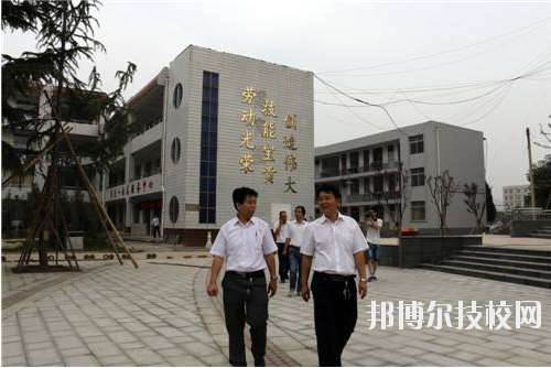 洛南縣職業(yè)技術(shù)教育中心2020年報名條件、招生要求、招生對象