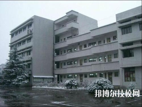 永康衛(wèi)生學(xué)校2020年報(bào)名條件、招生要求、招生對(duì)象