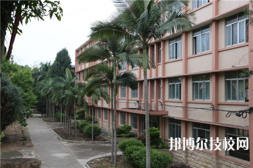 南寧工貿(mào)職業(yè)技術(shù)學(xué)校怎么樣、好不好