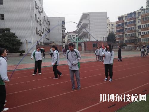 西安市商貿(mào)旅游成人中等專業(yè)學(xué)校2020年報(bào)名條件、招生要求、招生對(duì)象