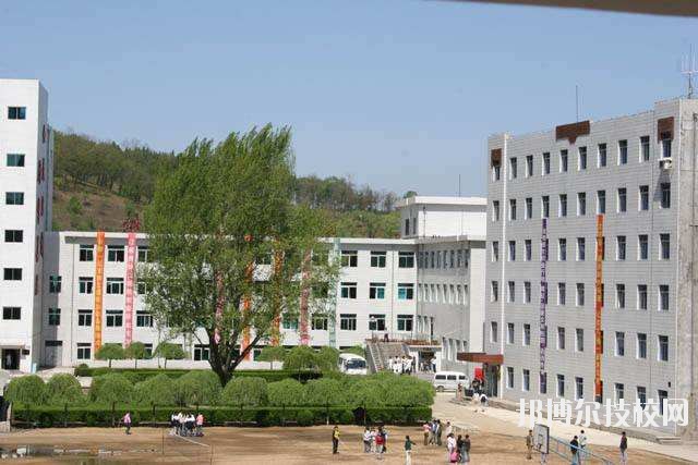 重慶渝東衛(wèi)生學(xué)校學(xué)校怎么樣、好不好
