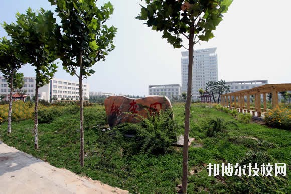 衡水科技工程學(xué)校2020年學(xué)費、收費多少