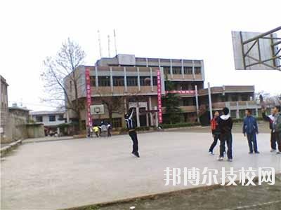 貴州龍里中等職業(yè)學(xué)校2020年報名條件、招生要求、招生對象