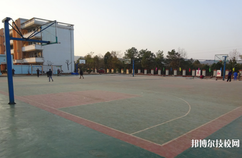 泰和中等專業(yè)學校2020年報名條件、招生要求、招生對象 
