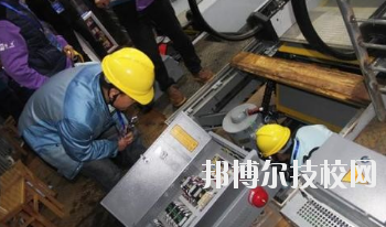 武威信息工程學(xué)校2020年學(xué)費(fèi)、收費(fèi)多少