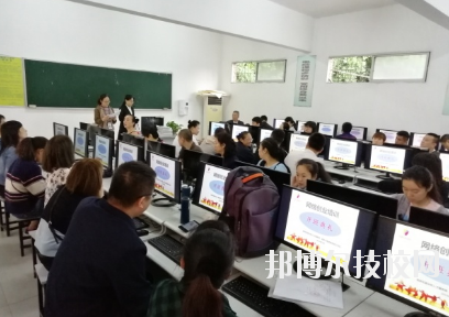 重慶現(xiàn)代技工學(xué)校學(xué)校怎么樣、好不好