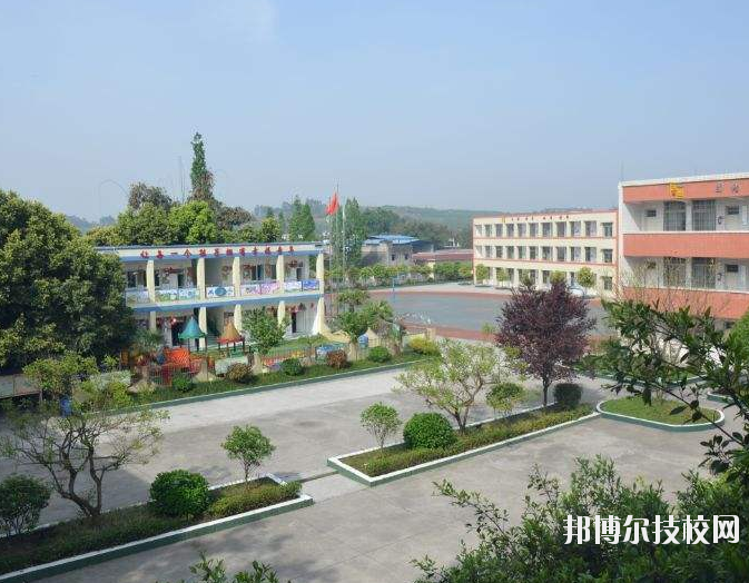 重慶巴南職業(yè)教育中心學(xué)校怎么樣、好不好