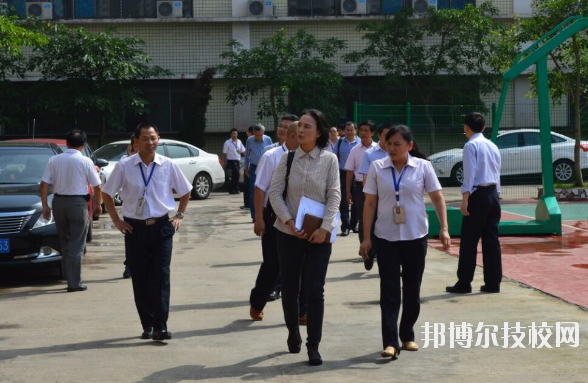 重慶渝北區(qū)竟成中學(xué)校2020年報(bào)名條件、招生要求、招生對象