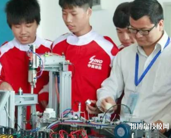信豐中等專業(yè)學校網站網址