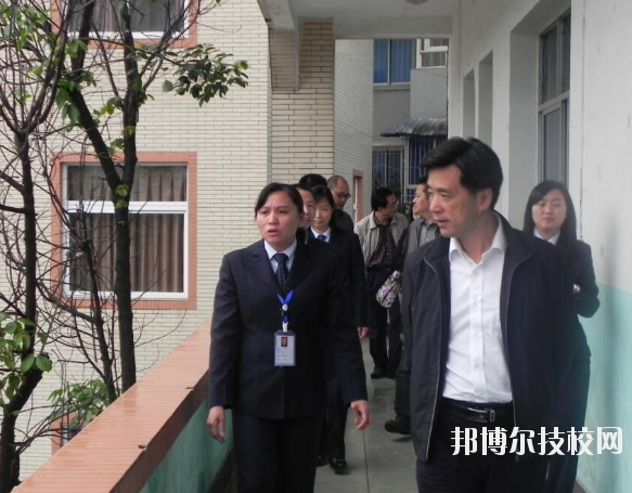 重慶渝北區(qū)竟成中學(xué)校怎么樣、好不好