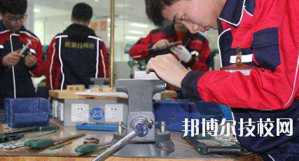 蘭州電子工業(yè)學(xué)校2020年學(xué)費(fèi)、收費(fèi)多少