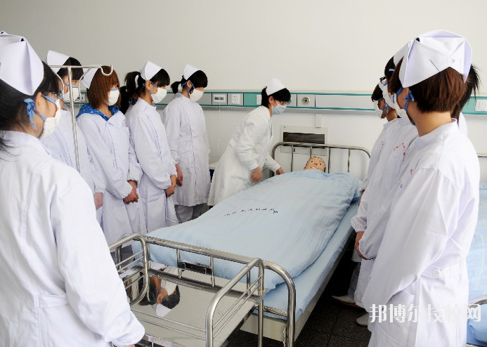 重慶第三衛(wèi)生學(xué)校怎么樣、好不好