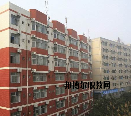 重慶機(jī)電工業(yè)學(xué)校2020年報(bào)名條件、招生要求、招生對(duì)象