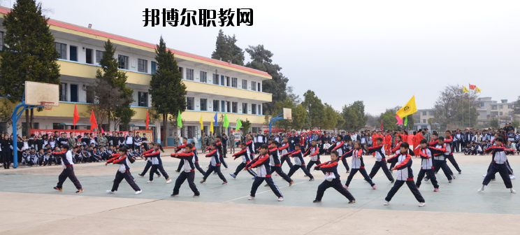 昆明外國(guó)語(yǔ)學(xué)校怎么樣、好不好