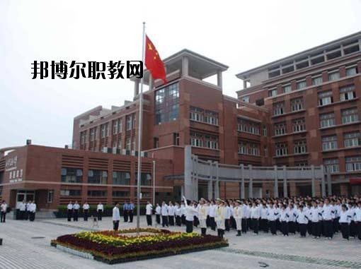 西安美術(shù)學(xué)院附屬中等美術(shù)學(xué)校2020年報(bào)名條件、招生要求、招生對(duì)象 