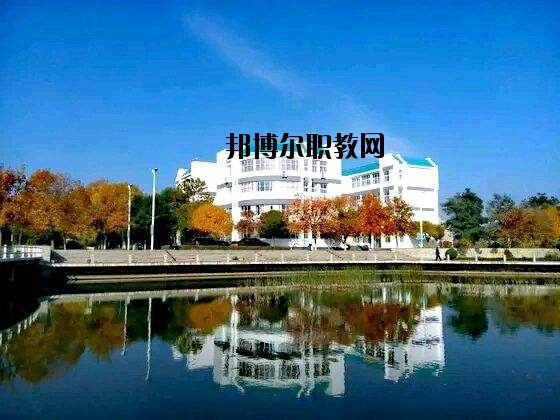 利川民族中等職業(yè)技術(shù)學(xué)校2020年報(bào)名條件、招生要求、招生對(duì)象