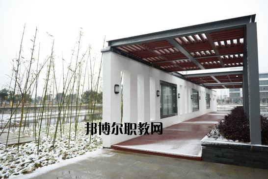 江蘇高港中等專業(yè)學(xué)校怎么樣、好不好