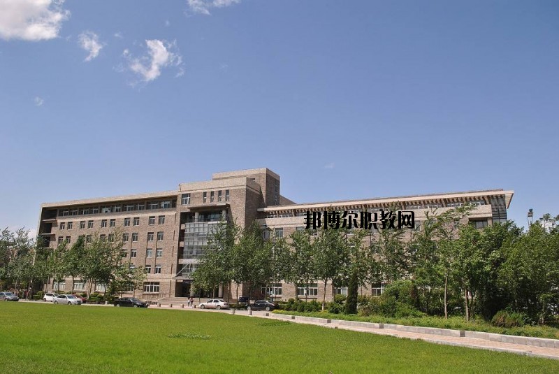恩施中等職業(yè)技術(shù)學(xué)校2020年報名條件、招生要求、招生對象