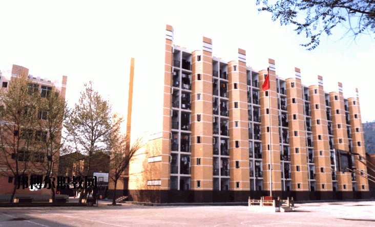 達(dá)州風(fēng)華職業(yè)技術(shù)學(xué)校2020年報(bào)名條件、招生要求、招生對(duì)象