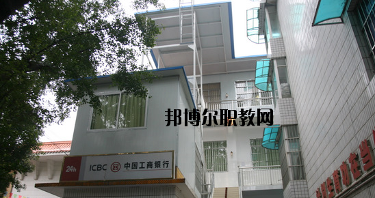 廣西商貿(mào)高級(jí)技工學(xué)校怎么樣、好不好