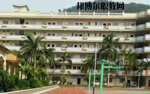 防城港理工職業(yè)學校2020年報名條件、招生要求、招生對象