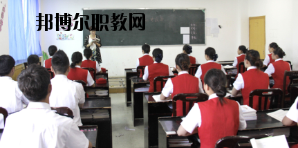 甘肅東方航空高鐵學(xué)校2020年報(bào)名條件、招生要求、招生對(duì)象