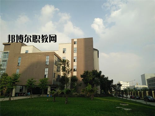 內(nèi)江科技開發(fā)學(xué)校2020年報名條件、招生要求、招生對象