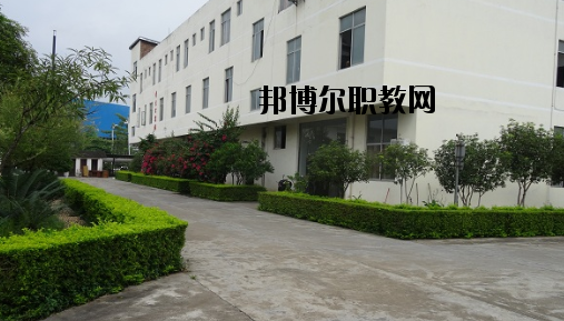 廣西玉林畜牧獸醫(yī)學(xué)校2020年報(bào)名條件、招生要求、招生對(duì)象 