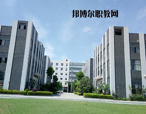 贛州服裝職業(yè)技術(shù)學(xué)校怎么樣、好不好