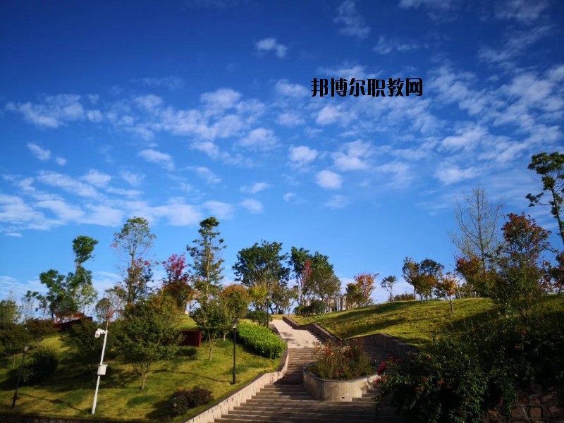 成都市工業(yè)職業(yè)技術(shù)學(xué)校2020年報(bào)名條件、招生要求、招生對(duì)象