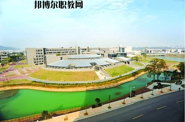 武穴財貿(mào)中等專業(yè)學(xué)校2020年報名條件、招生要求、招生對象