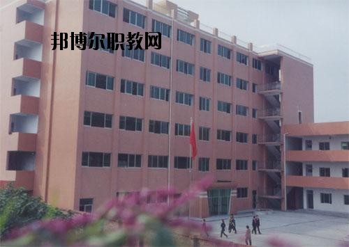 自貢舞蹈學(xué)校2020年報名條件、招生要求、招生對象