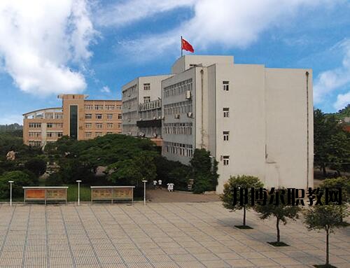 河南醫(yī)藥衛(wèi)生學校2021年報名條件、招生對象